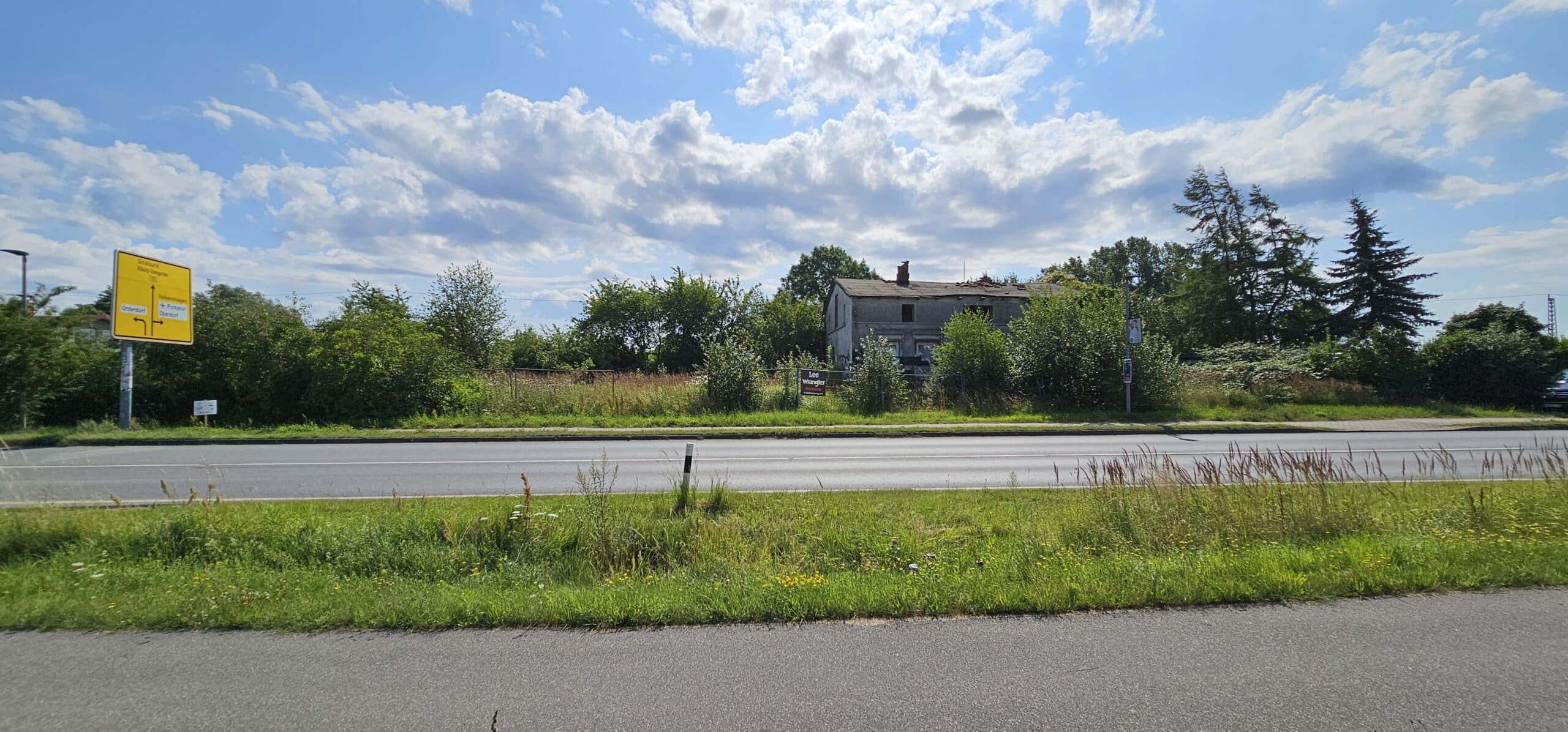 Grundstück mit Bestandsgebäude in Mönchhagen (Beispielansicht, ohne Adresse).