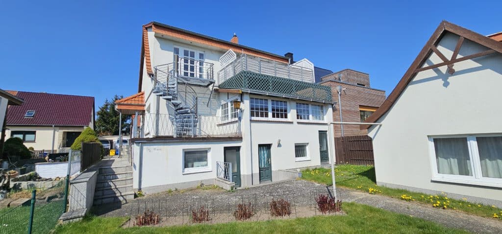 Doppelhaushälfte in Rostock-Reutershagen mit Außenbereich (Beispielansicht).