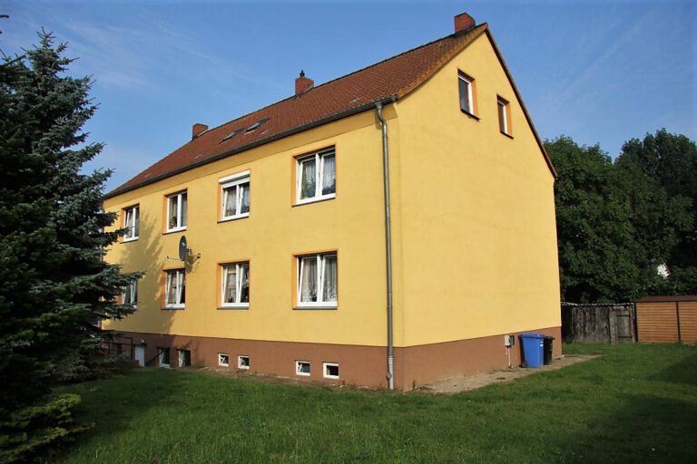 Außenansicht eines Mehrfamilienhauses in Wiek (Rügen) – Referenzobjekt 5560.