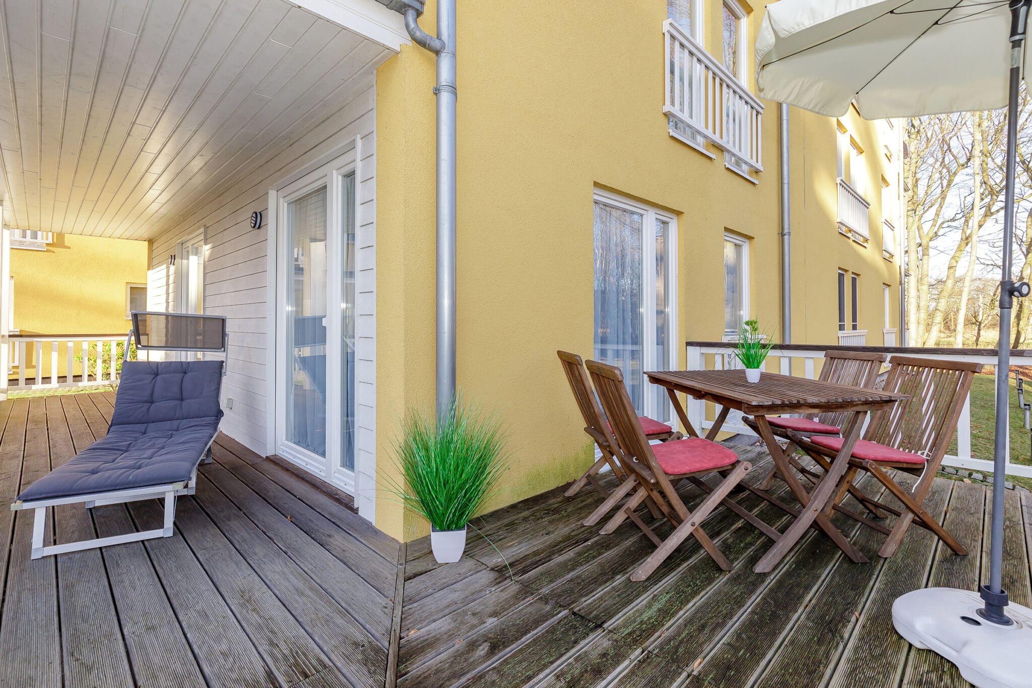 Südterrasse einer Ferienwohnung in Graal-Müritz (Beispielansicht, ohne Adresse).