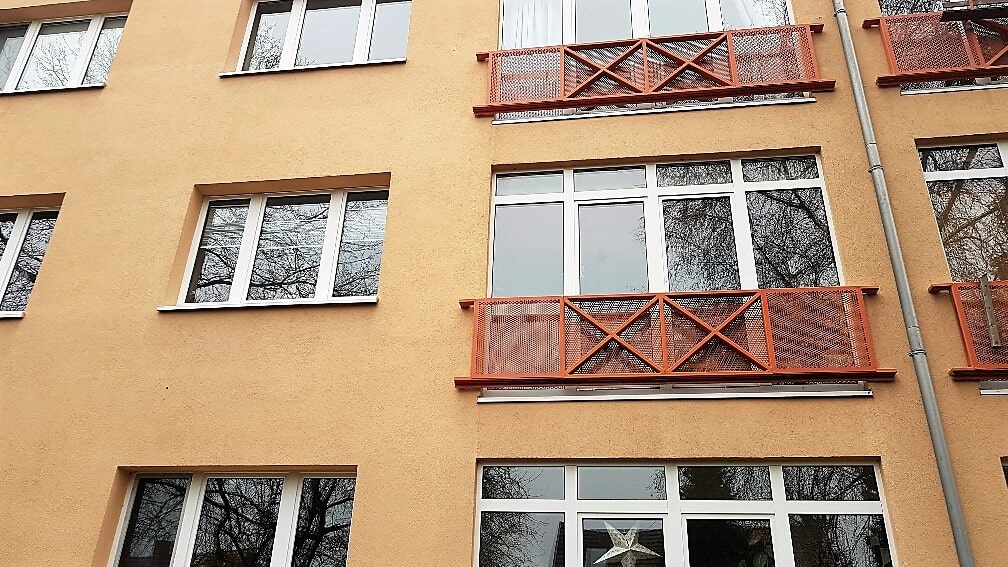 Rückansicht des Mehrparteienhauses in Rostock-Reutershagen (Goerdelerstraße) – Referenzobjekt 5537 – Büchel Immobilien Rostock