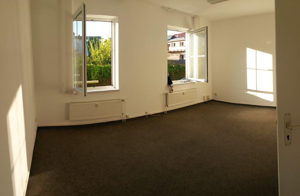 Büroraum im Erdgeschoss der Gewerbeeinheit in Rostock-KTV (Windmühlenstraße) – Referenzobjekt 5257 – Büchel Immobilien Rostock