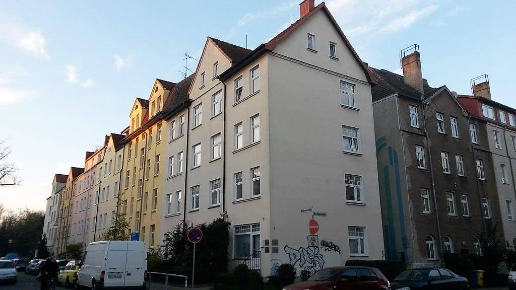Außenansicht des Mehrfamilienhauses in Rostock-KTV – Referenzobjekt 5281 – Büchel Immobilien Rostock