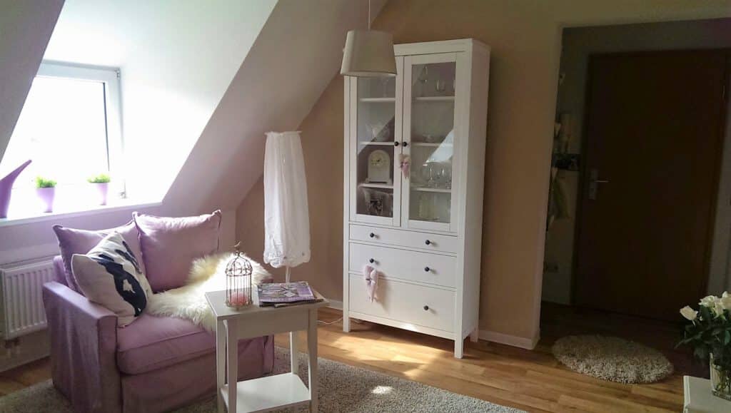 Wohnbereich der Dachgeschosswohnung in Rostock-Reutershagen (Hamburger Straße) – Referenzobjekt 5510 – Büchel Immobilien Rostock