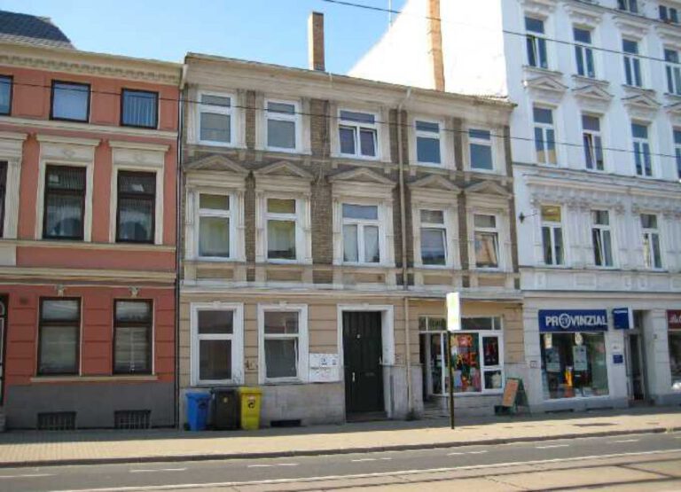 Sanierungsbedürftiges Zinshaus in der Rostocker KTV – Referenz 083, Mehrfamilienhaus mit Ausbaupotenzial