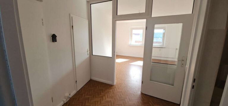 Mietwohnung im Dachgeschoss in Rostock-Toitenwinkel (18147) – Referenzobjekt 5799.